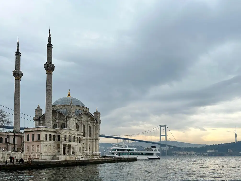 What Is a Travel Visa? A Practical Guide for Türkiye Travelers and Relocation Planners
