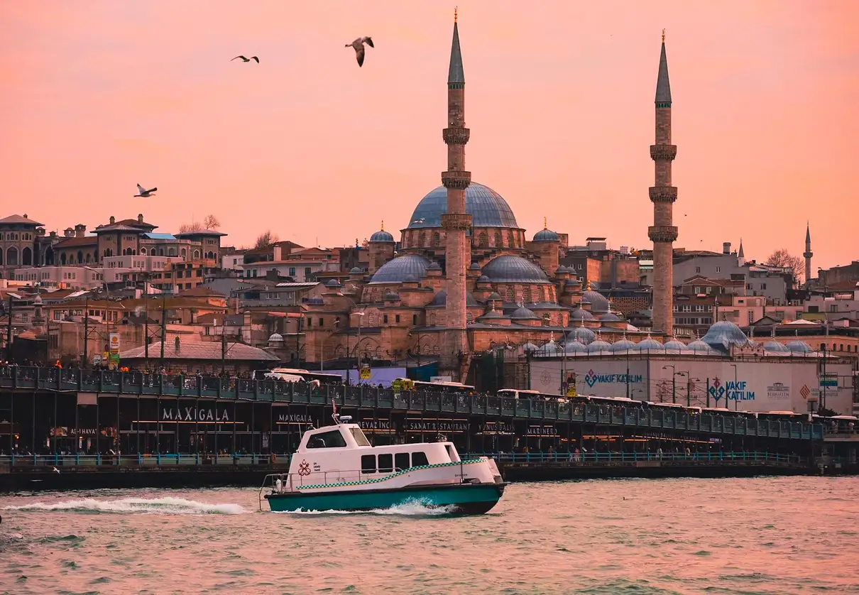 Istanbul: Galata District Walking Tour 3
