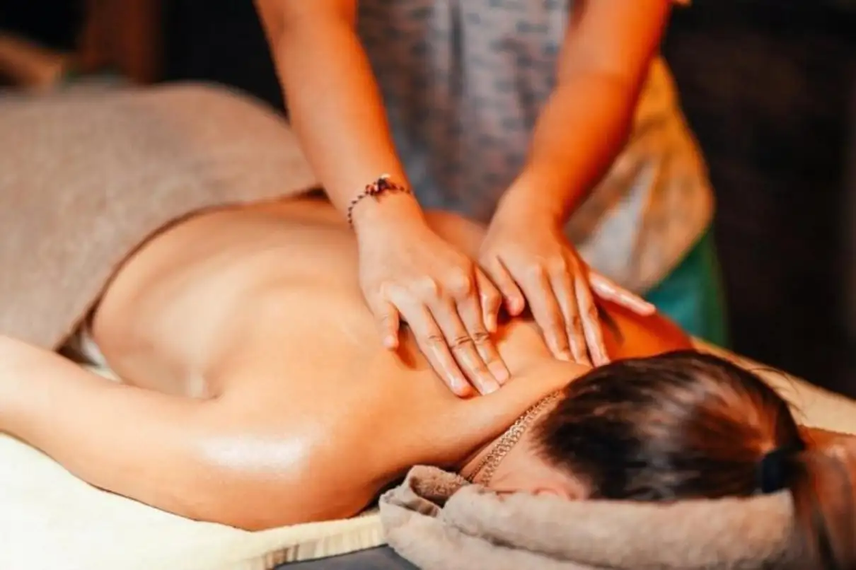 Kemer: Turkish Hammam, Foam & Aromatherapy Massage with Spa