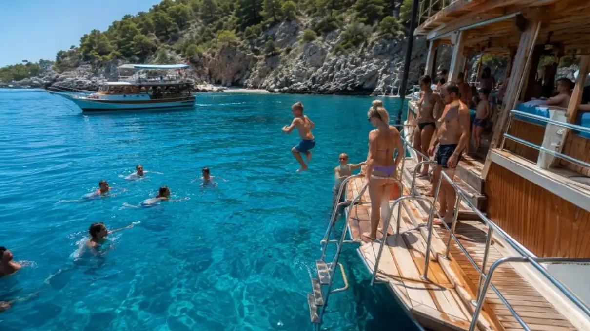 Alanya: Relaxing Cruise with Transfer 1