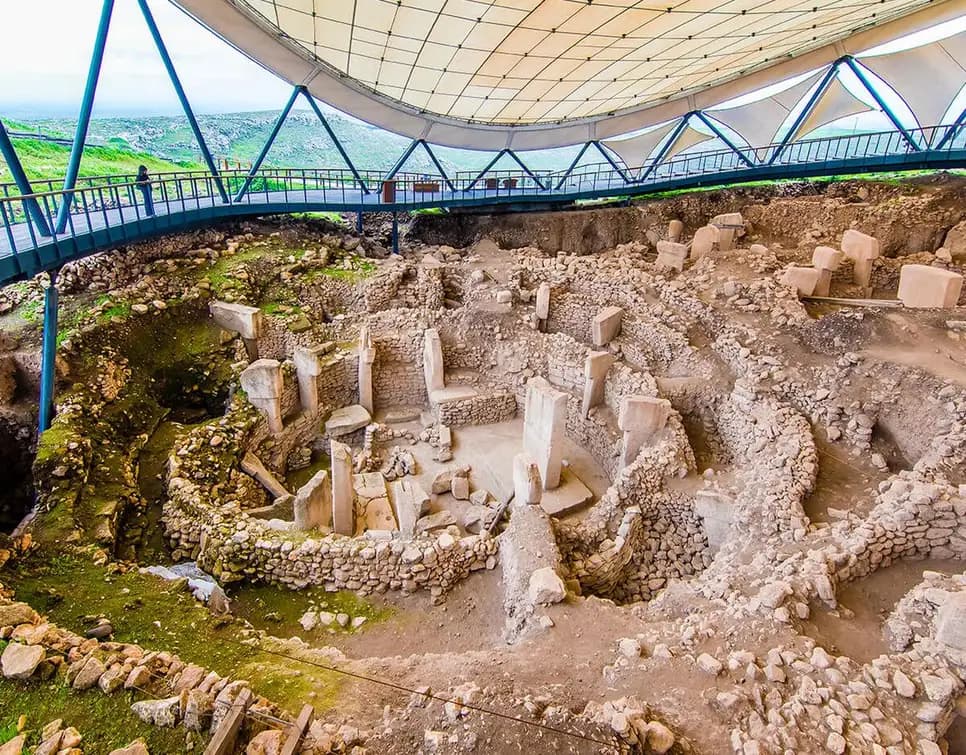 From Istanbul: Göbekli Tepe & Mount Nemrut 2 Day Tour