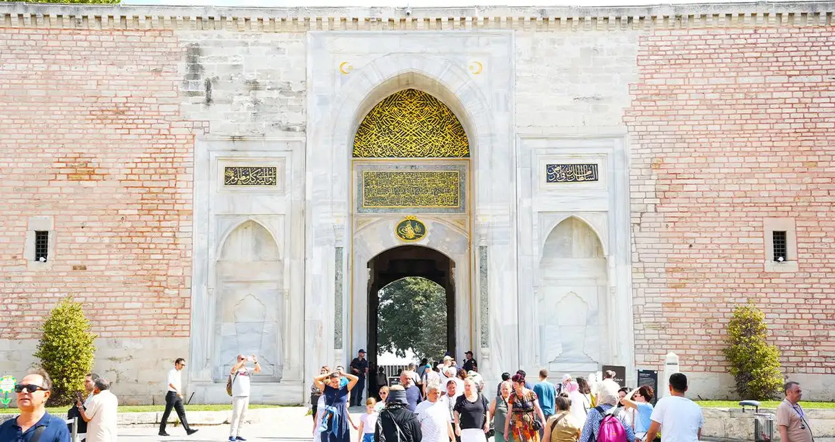 Topkapi Palace Complete Tour: Harem & Hagia Irene Included 2