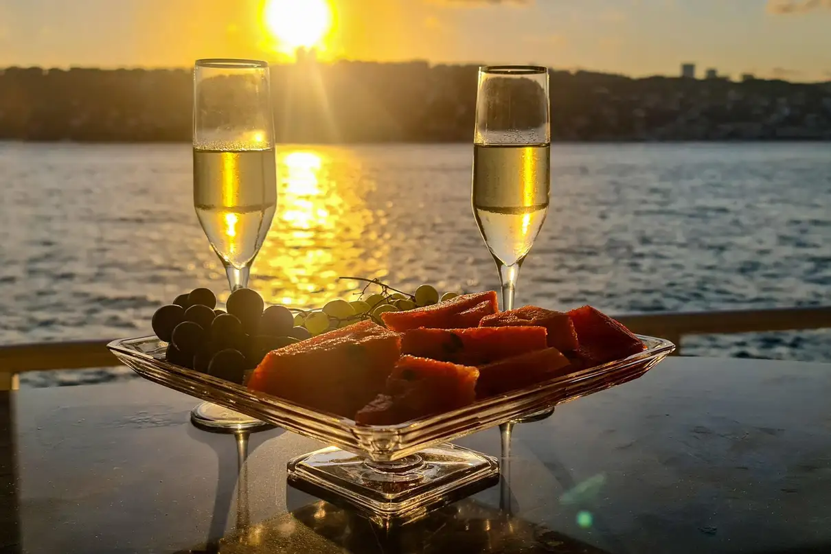Istanbul: Bosphorus Sunset & Day Time Cruise, Drinks & Snack 3