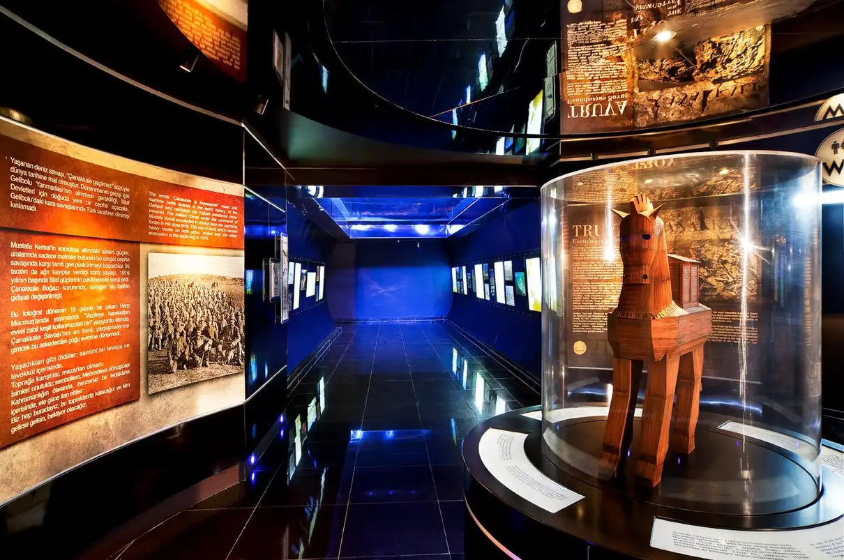 Istanbul: Aquarium Entry Ticket with Group Hotel Transfer 2