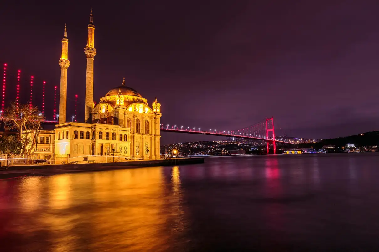 Istanbul: Bosphorus Cruise By Night 2