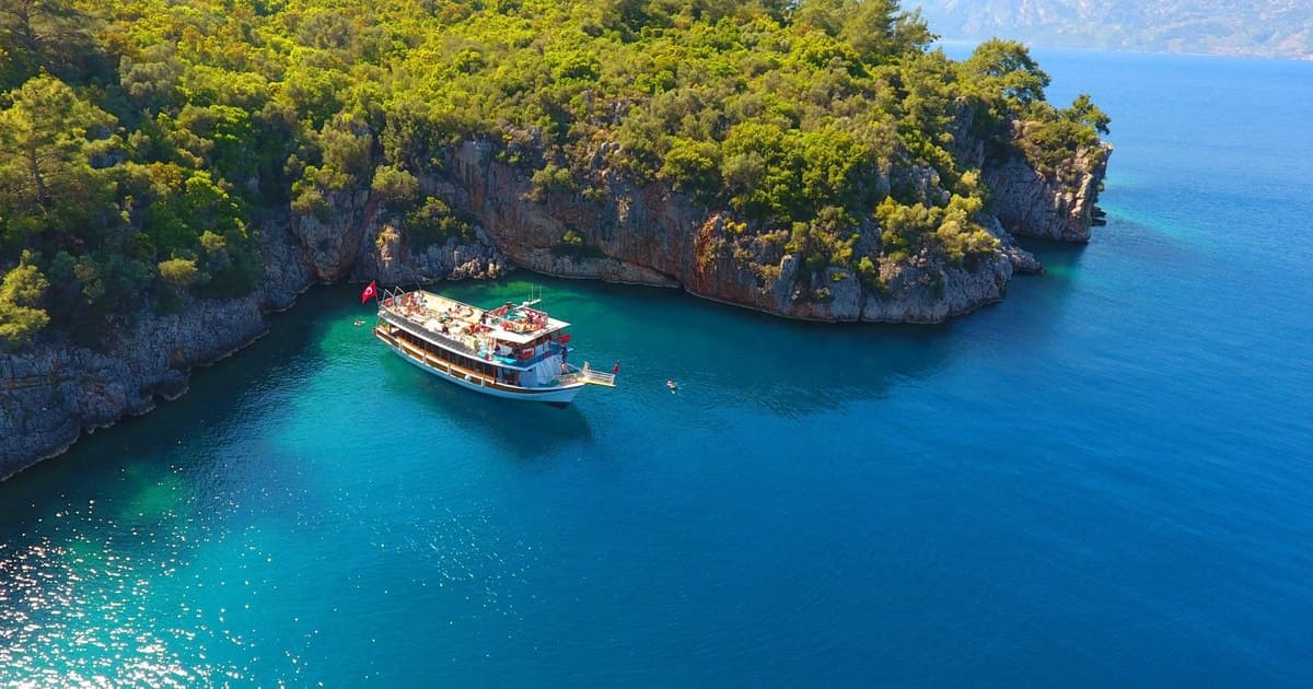 Marmaris Boat Trip with Unlimited Drinks and BBQ Lunch