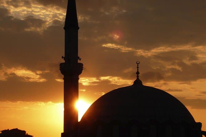 Private Romantic Bosphorus Cruise at Sunset 1